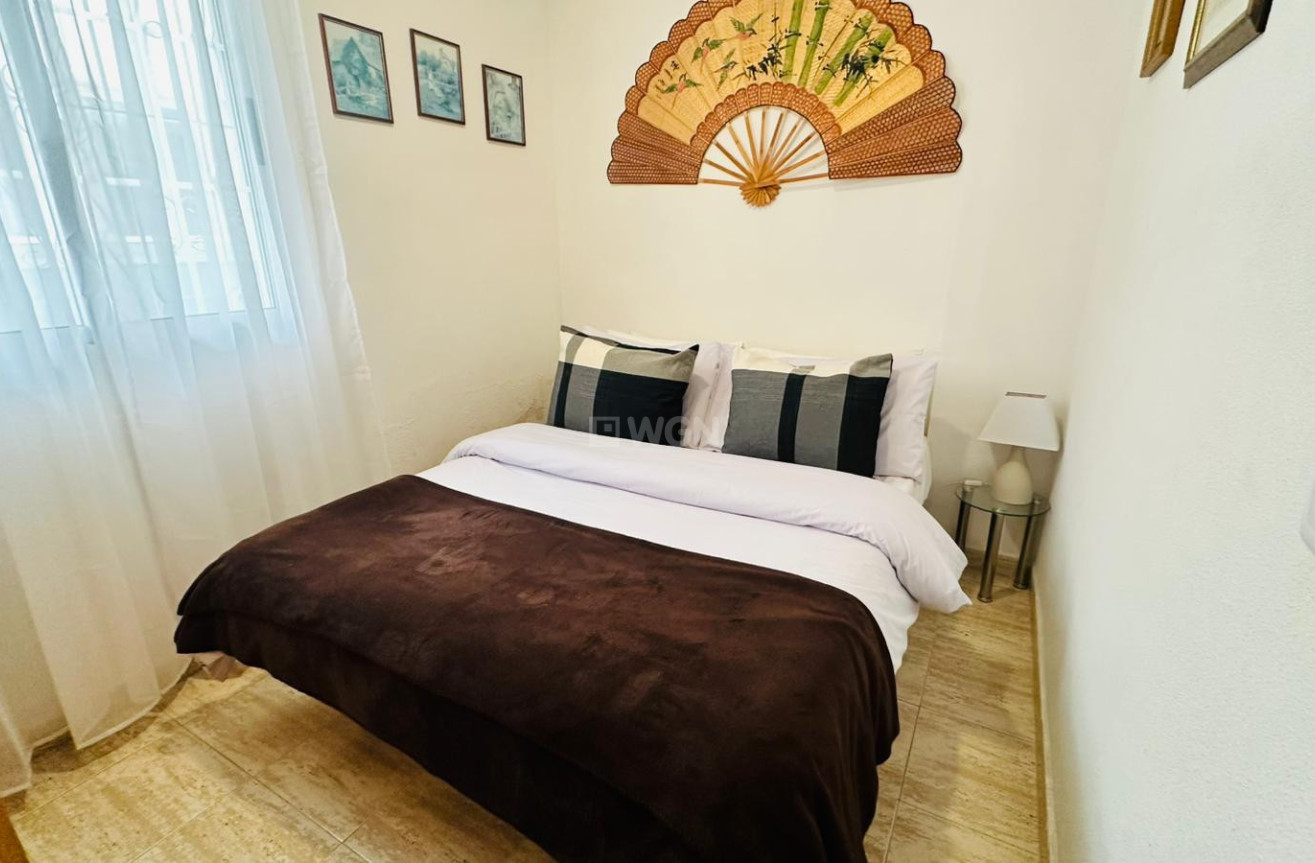 Odsprzedaż - Mieszkanie w bloku - Torrevieja - Costa Blanca