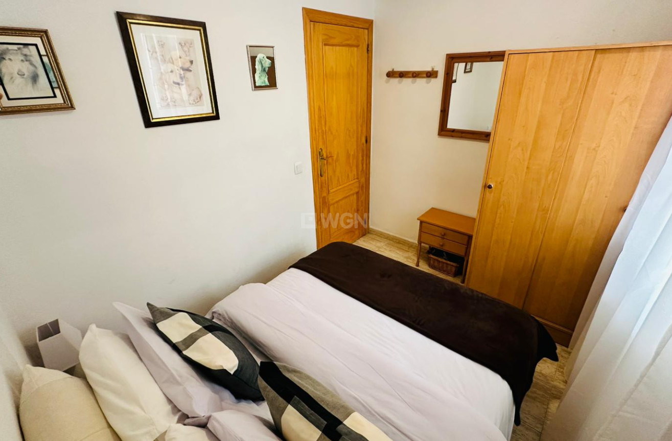 Odsprzedaż - Mieszkanie w bloku - Torrevieja - Costa Blanca