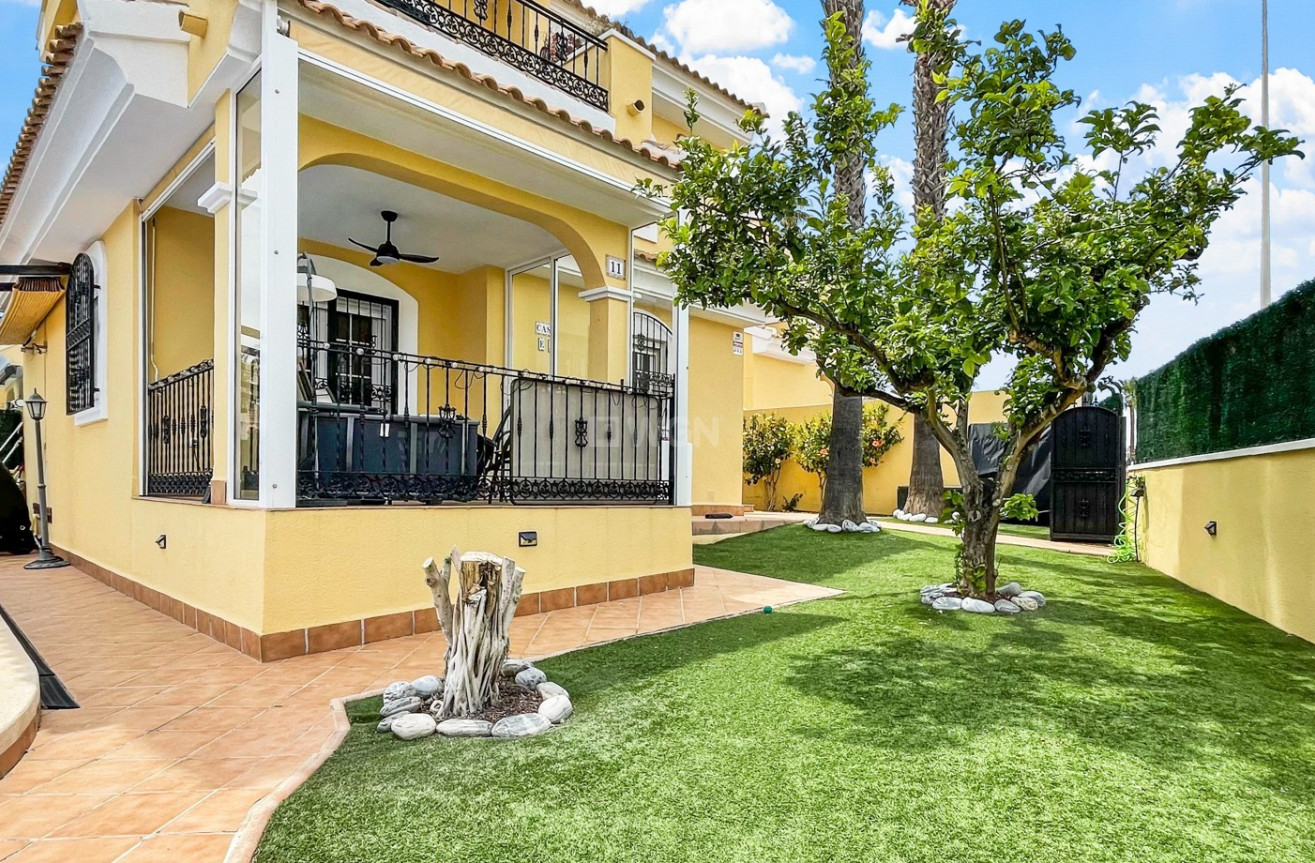Odsprzedaż - Villa - Orihuela Costa - Costa Blanca