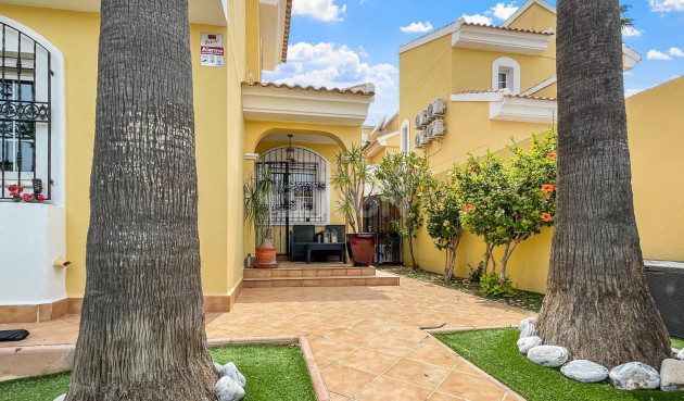 Odsprzedaż - Villa - Orihuela Costa - Costa Blanca