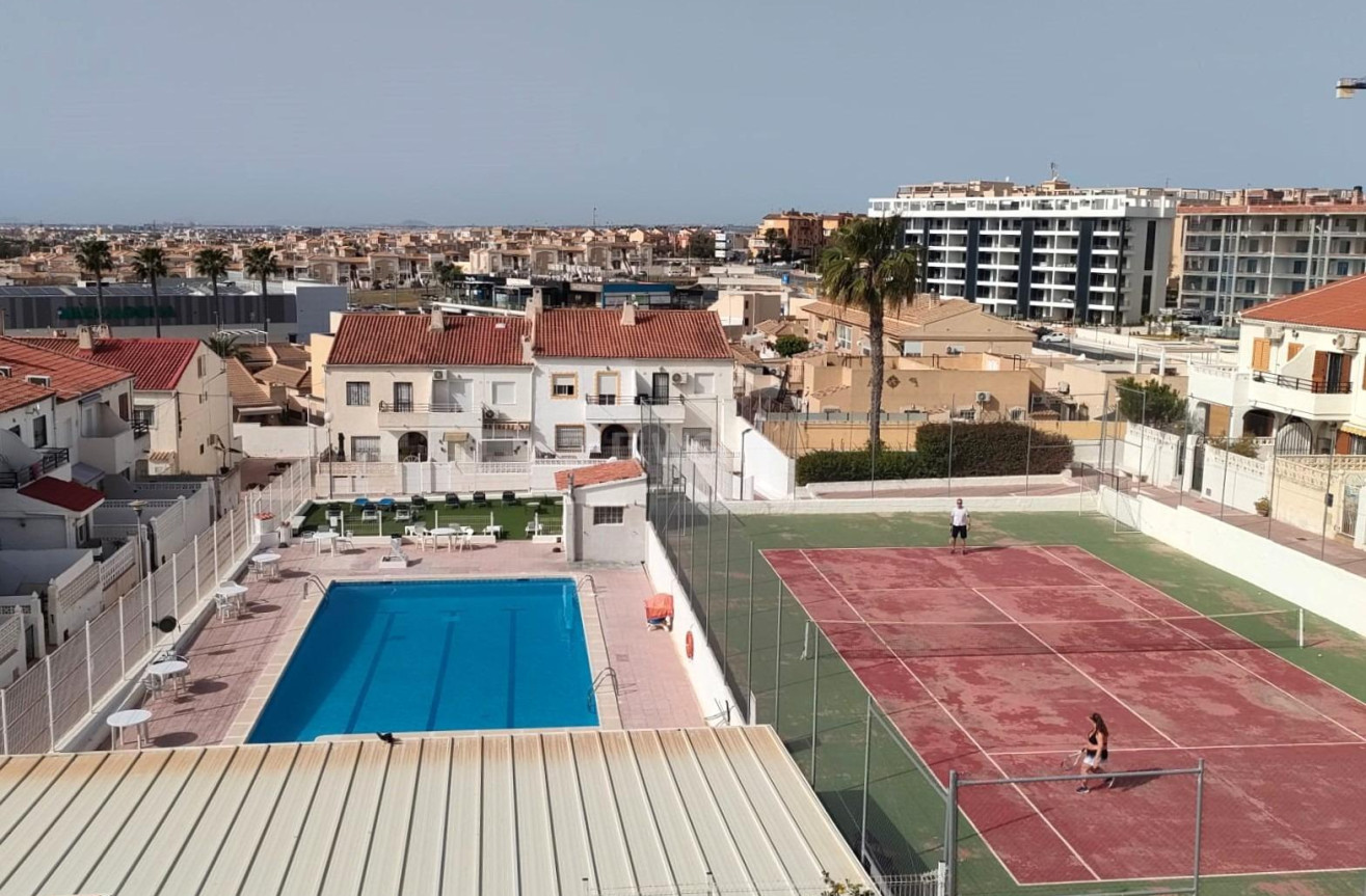 Odsprzedaż - Kamienica - Torrevieja - Sector 25