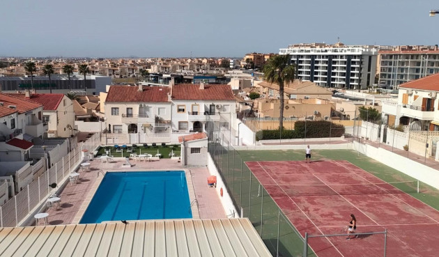 Odsprzedaż - Kamienica - Torrevieja - Sector 25