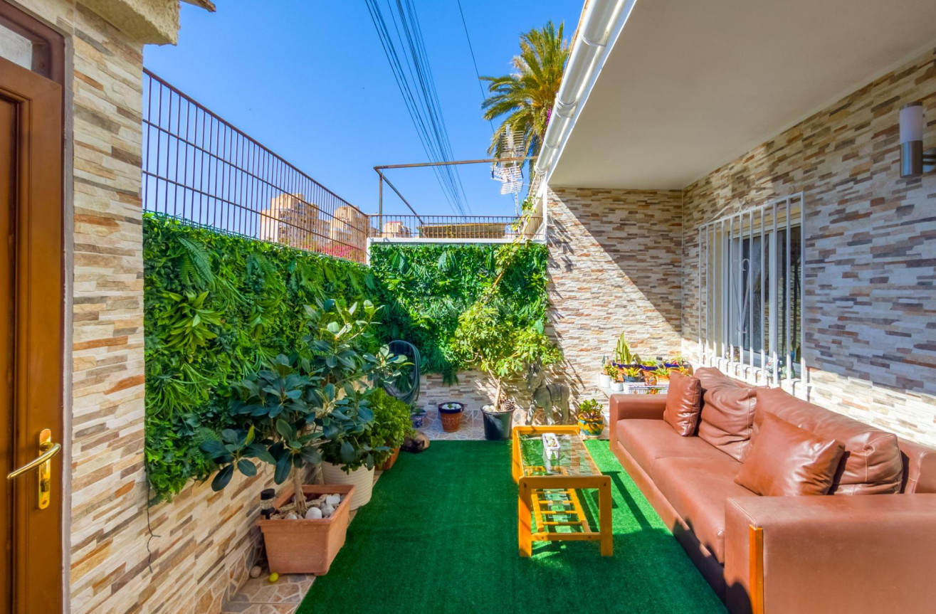 Odsprzedaż - Kamienica - Torrevieja - Nueva Torrevieja