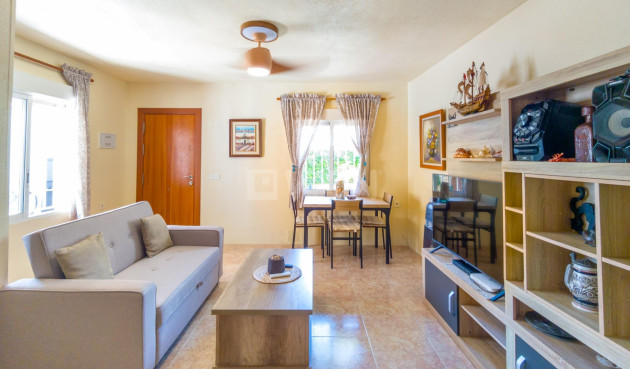 Odsprzedaż - Kamienica - Torrevieja - Nueva Torrevieja