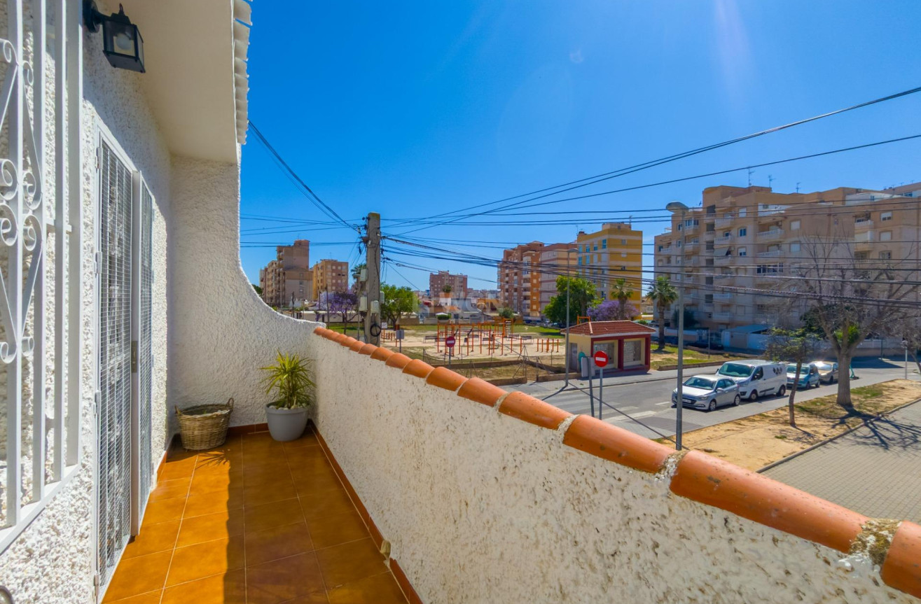 Odsprzedaż - Kamienica - Torrevieja - Nueva Torrevieja