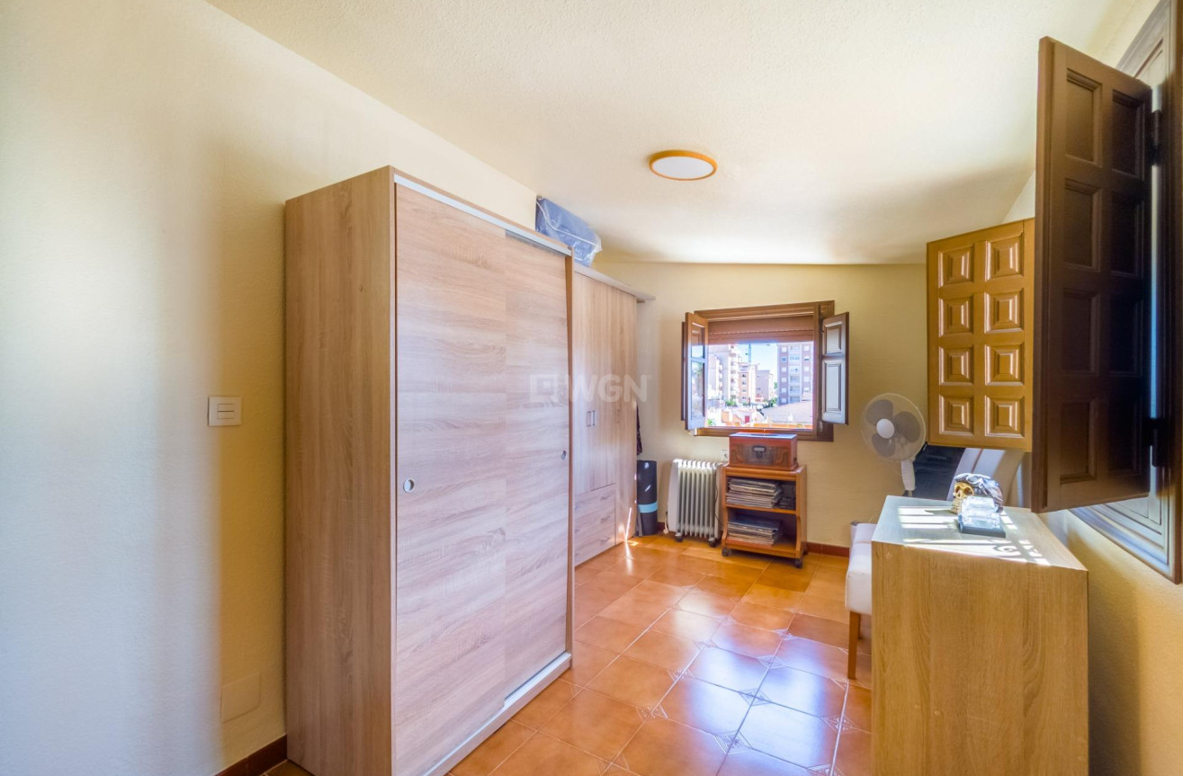 Odsprzedaż - Kamienica - Torrevieja - Nueva Torrevieja