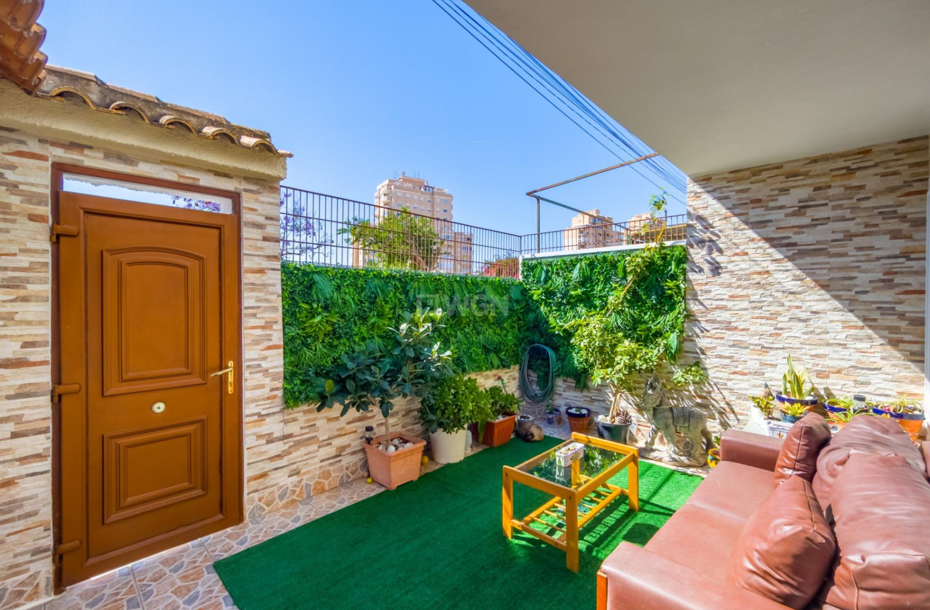 Odsprzedaż - Kamienica - Torrevieja - Nueva Torrevieja