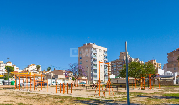 Odsprzedaż - Kamienica - Torrevieja - Nueva Torrevieja