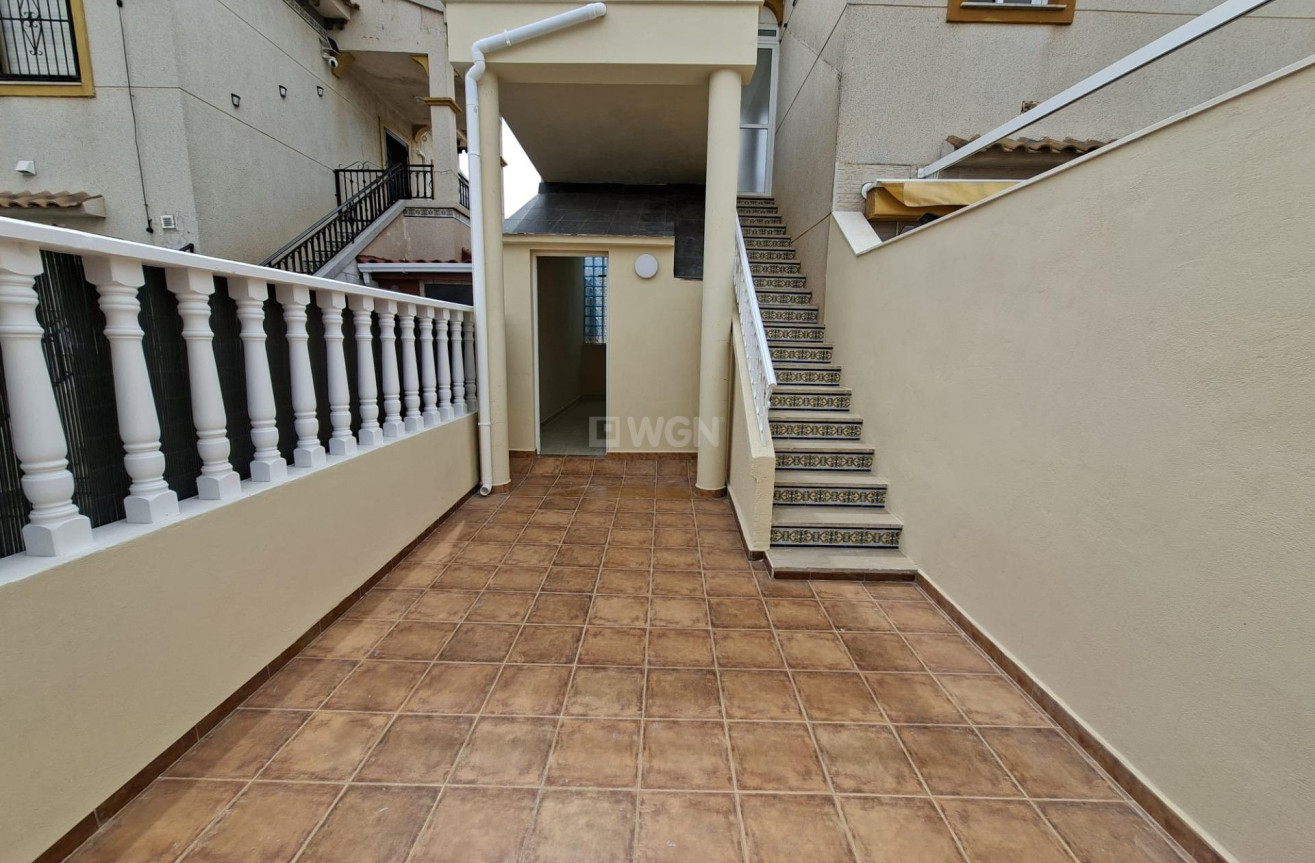 Odsprzedaż - Bungalow - Orihuela Costa - Punta Prima