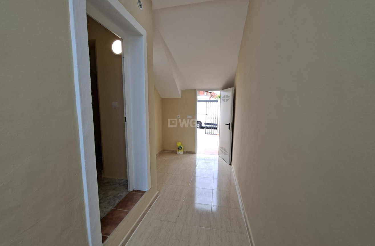 Odsprzedaż - Bungalow - Orihuela Costa - Punta Prima