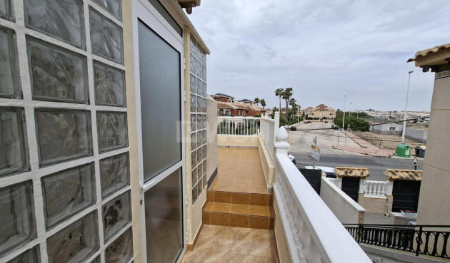 Odsprzedaż - Bungalow - Orihuela Costa - Punta Prima
