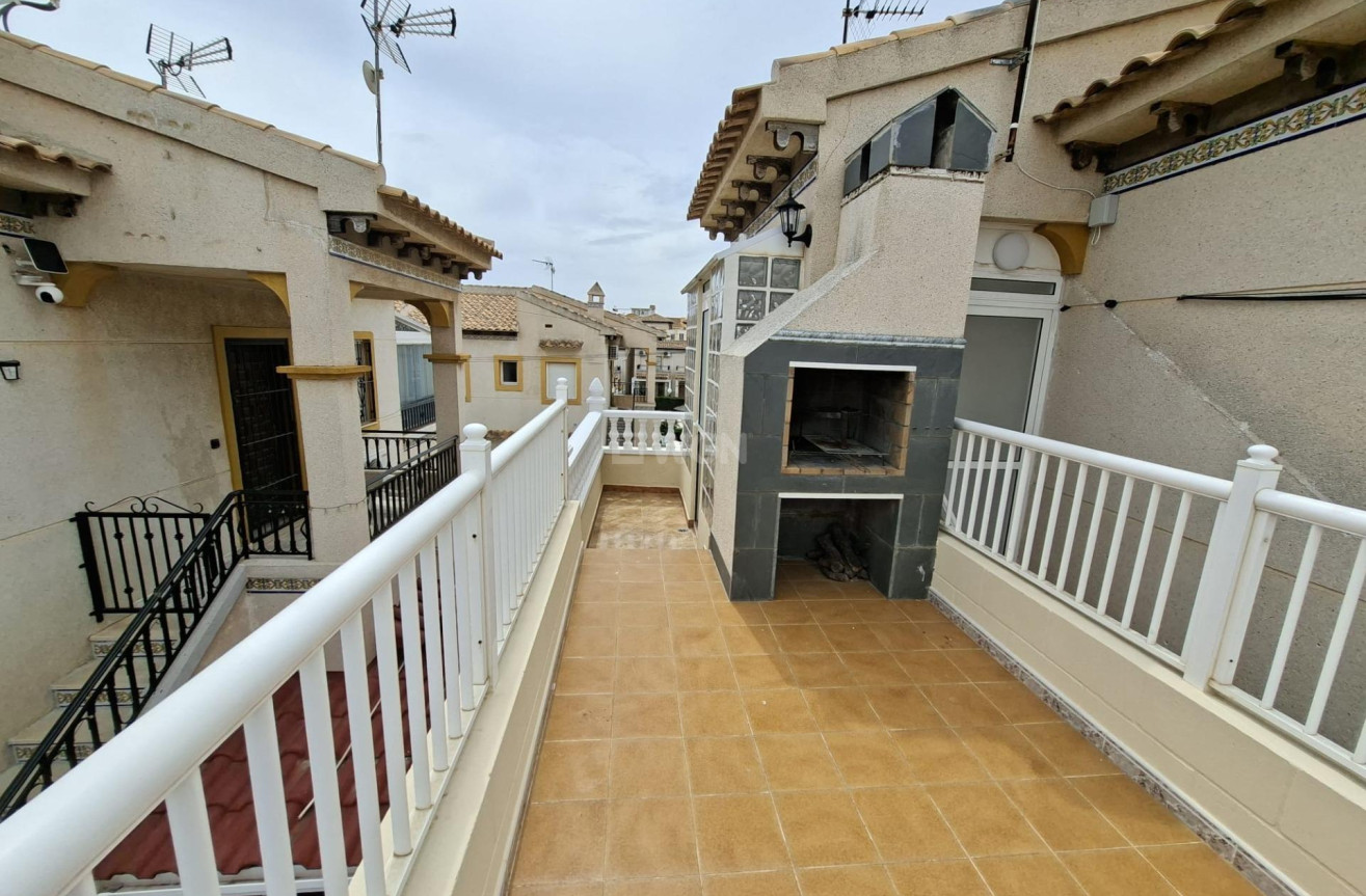 Odsprzedaż - Bungalow - Orihuela Costa - Punta Prima