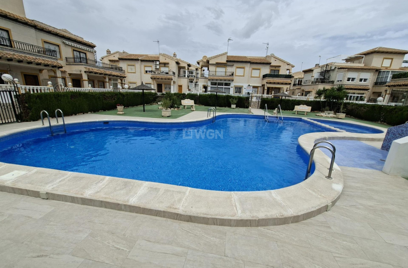 Odsprzedaż - Bungalow - Orihuela Costa - Punta Prima