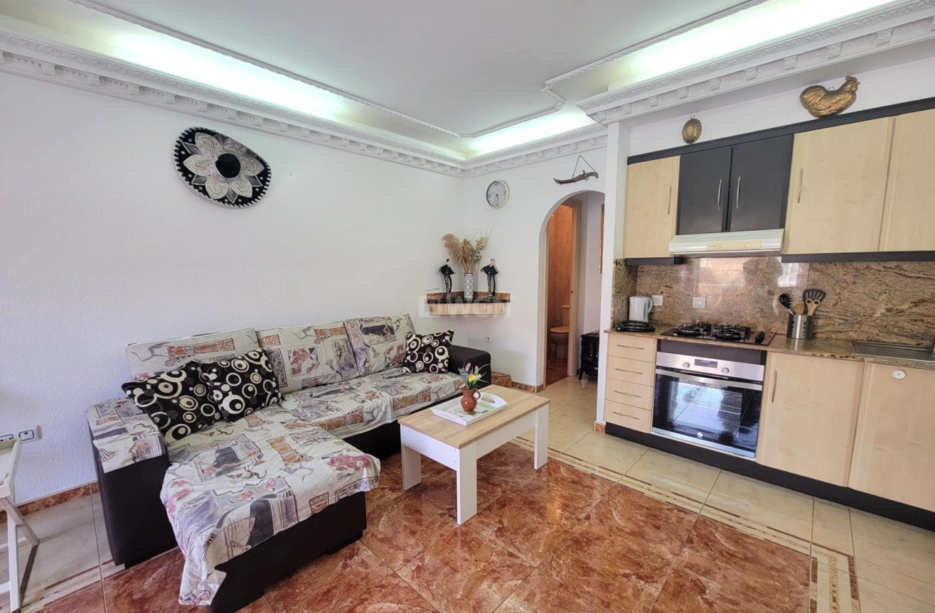 Odsprzedaż - Kamienica - Torrevieja - El Chaparral