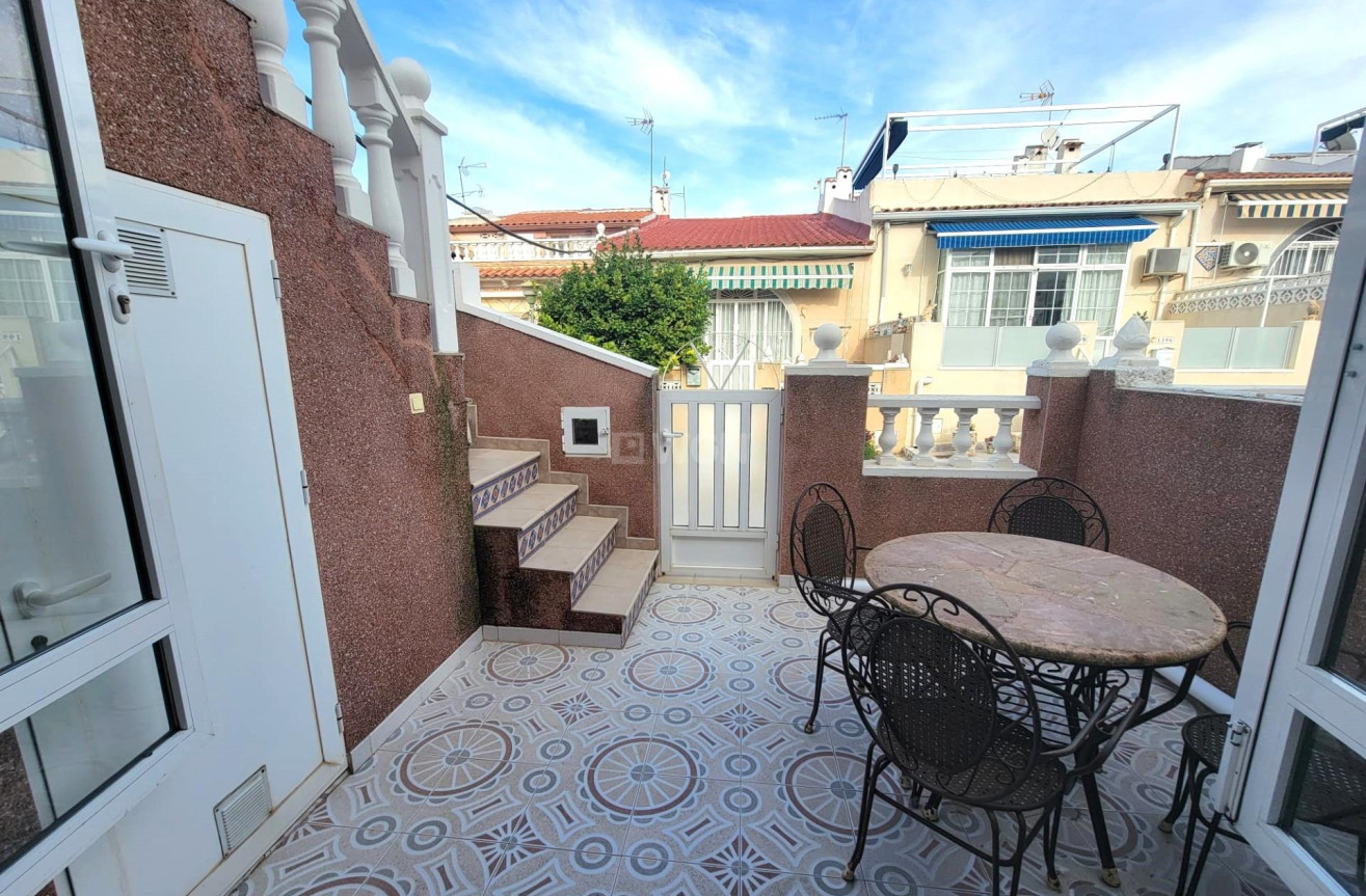 Odsprzedaż - Kamienica - Torrevieja - El Chaparral