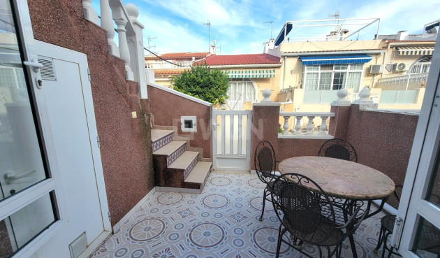 Odsprzedaż - Kamienica - Torrevieja - El Chaparral