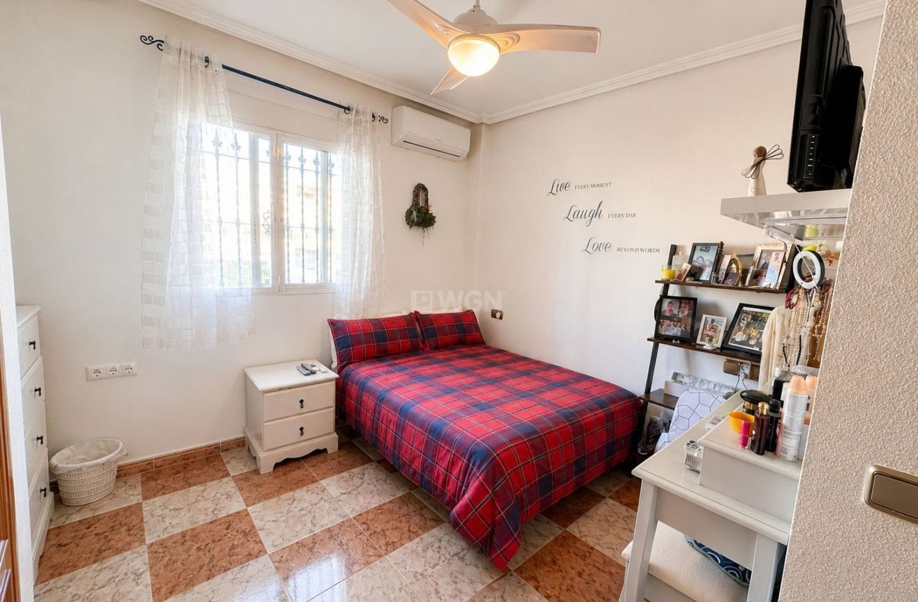 Odsprzedaż - Mieszkanie w bloku - Cabo Roig - Costa Blanca