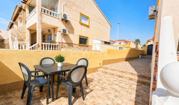 Odsprzedaż - Mieszkanie w bloku - Cabo Roig - Costa Blanca