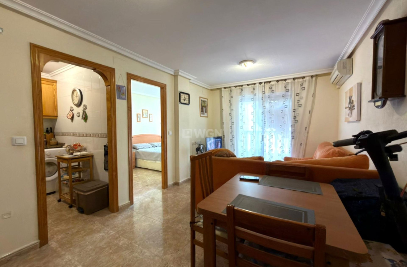 Odsprzedaż - Mieszkanie w bloku - Torrevieja - Curva Del Palangre