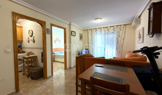 Odsprzedaż - Mieszkanie w bloku - Torrevieja - Curva Del Palangre