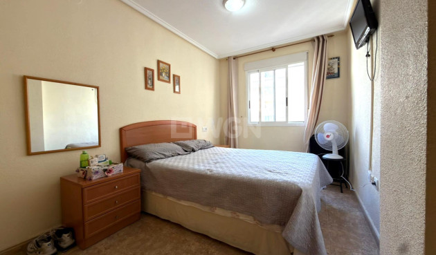 Odsprzedaż - Mieszkanie w bloku - Torrevieja - Curva Del Palangre