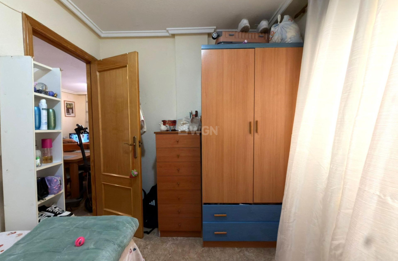 Odsprzedaż - Mieszkanie w bloku - Torrevieja - Curva Del Palangre