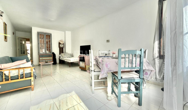 Odsprzedaż - Mieszkanie w bloku - Torrevieja - Playa de los Locos