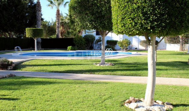 Odsprzedaż - Mieszkanie w bloku - Villamartin - Costa Blanca
