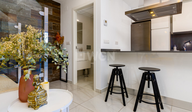 Odsprzedaż - Villa - Villamartin - Costa Blanca