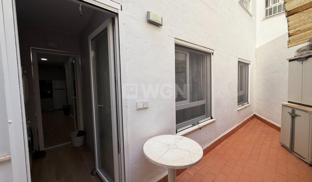 Odsprzedaż - Mieszkanie w bloku - Torrevieja - Centro