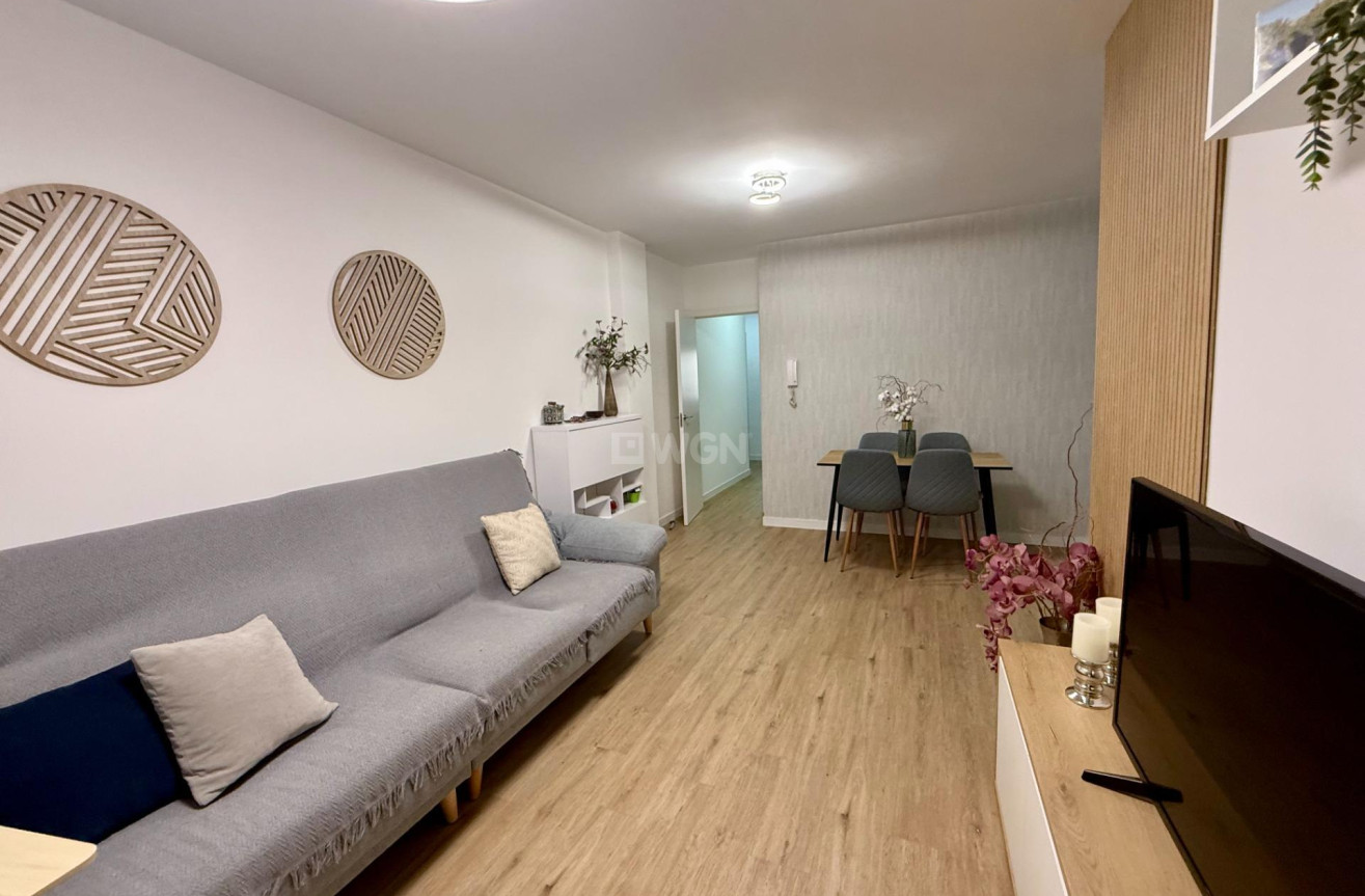 Odsprzedaż - Mieszkanie w bloku - Torrevieja - Centro