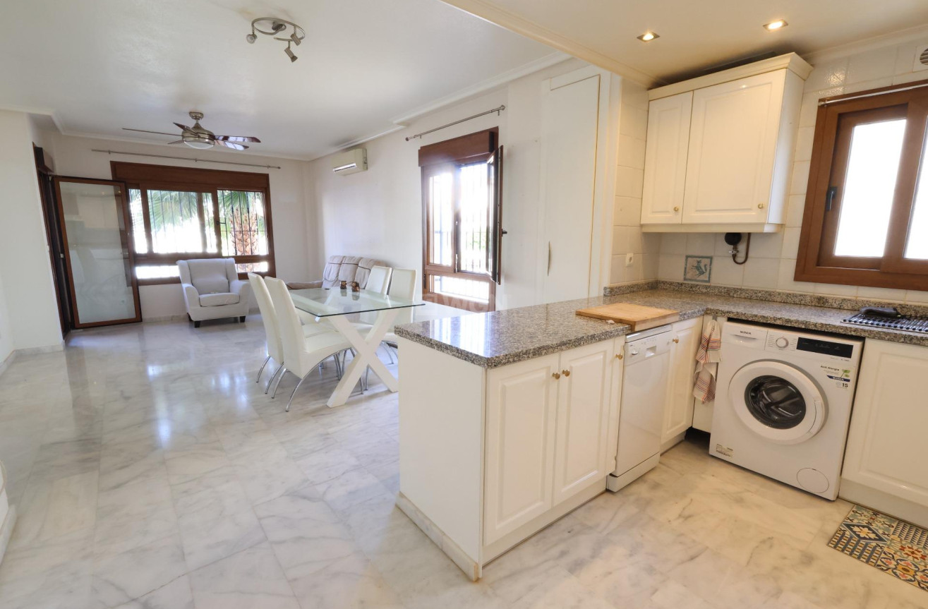 Odsprzedaż - Mieszkanie w bloku - Orihuela Costa - Costa Blanca