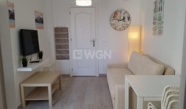 Odsprzedaż - Mieszkanie w bloku - Torrevieja - Playa del Cura
