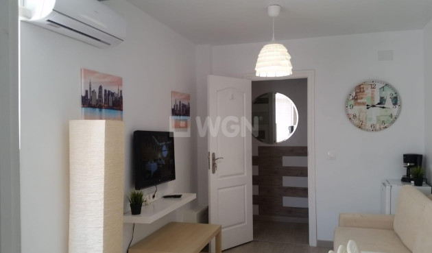Odsprzedaż - Mieszkanie w bloku - Torrevieja - Playa del Cura