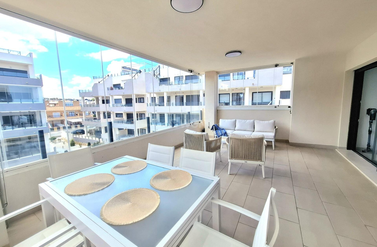 Odsprzedaż - Mieszkanie w bloku - Orihuela Costa - Villamartín
