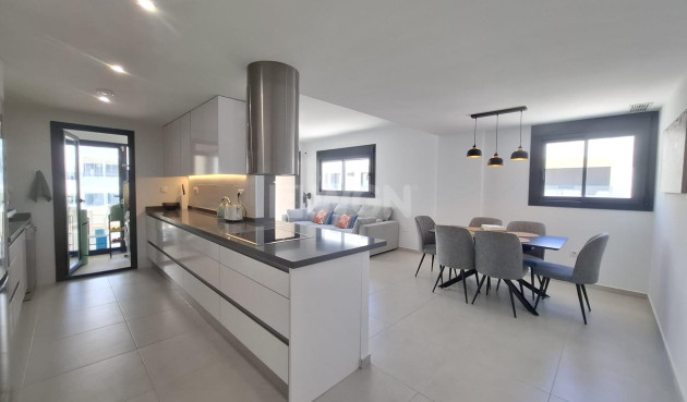 Odsprzedaż - Mieszkanie w bloku - Orihuela Costa - Villamartín