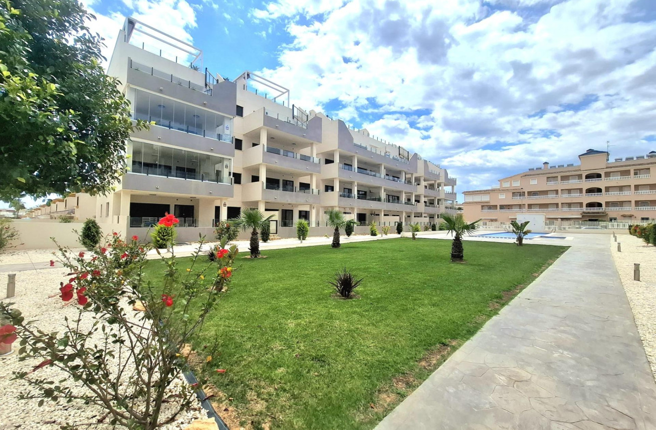 Odsprzedaż - Mieszkanie w bloku - Orihuela Costa - Villamartín