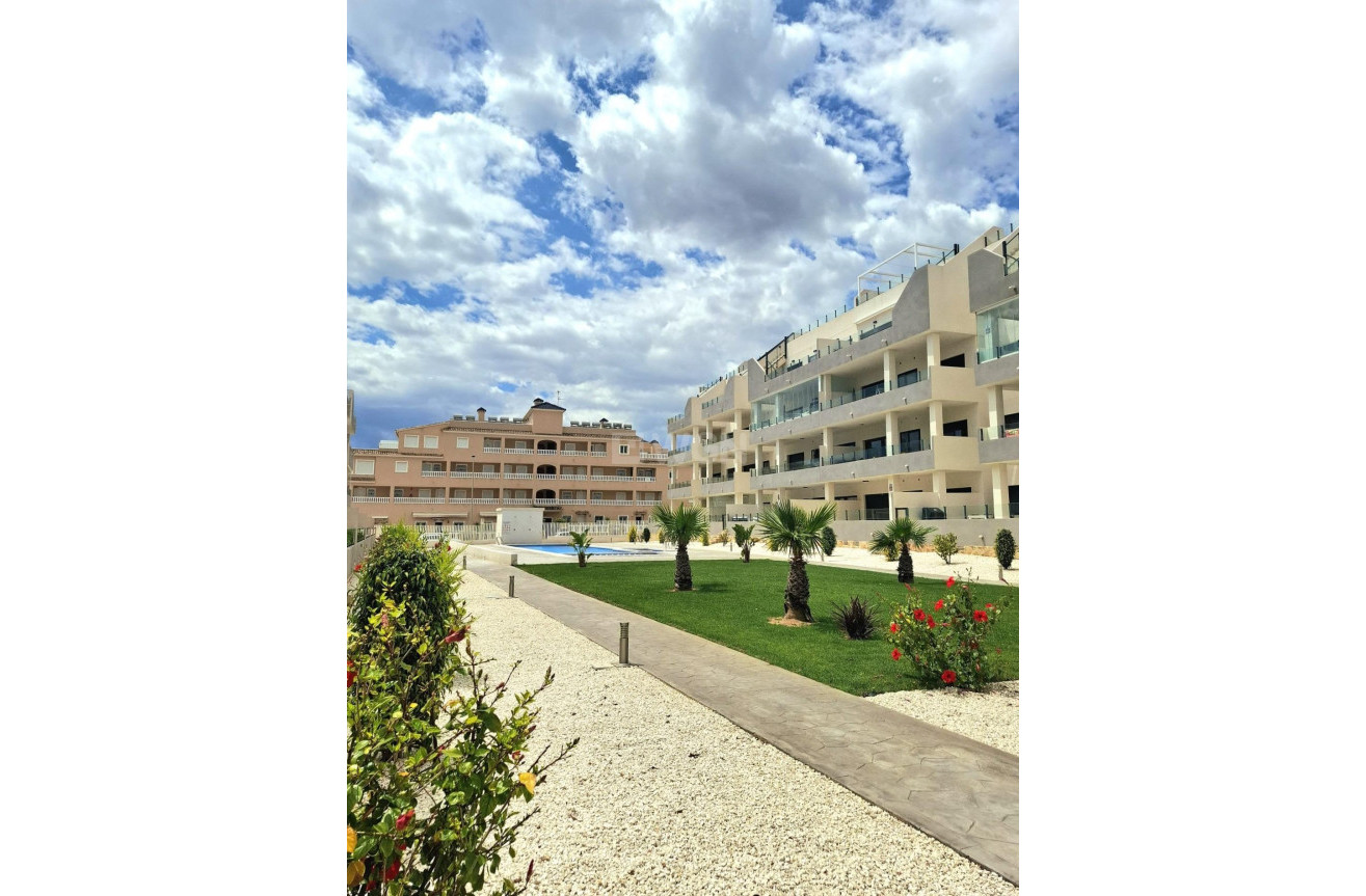 Odsprzedaż - Mieszkanie w bloku - Orihuela Costa - Villamartín