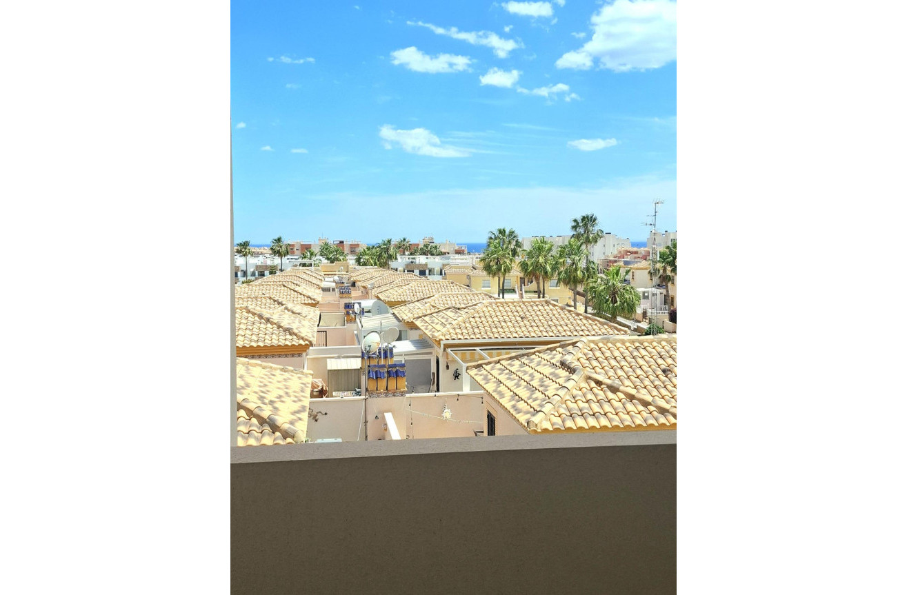 Odsprzedaż - Mieszkanie w bloku - Orihuela Costa - Villamartín