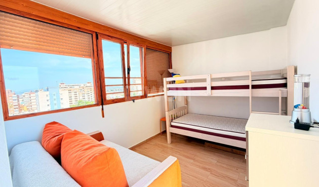 Odsprzedaż - Mieszkanie w bloku - Torrevieja - Nueva Torrevieja