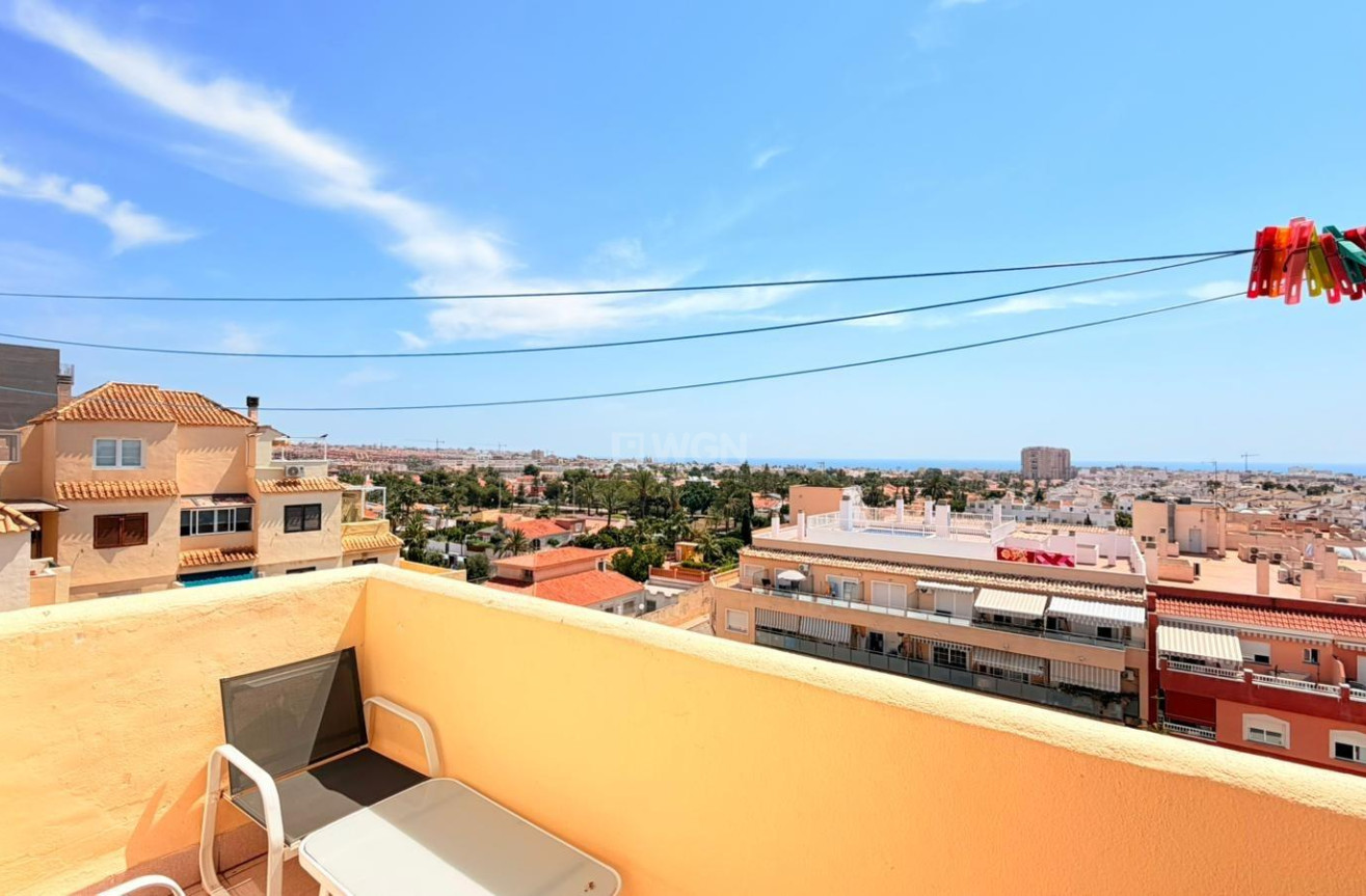 Odsprzedaż - Mieszkanie w bloku - Torrevieja - Nueva Torrevieja
