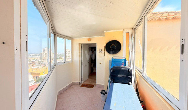 Odsprzedaż - Mieszkanie w bloku - Torrevieja - Nueva Torrevieja
