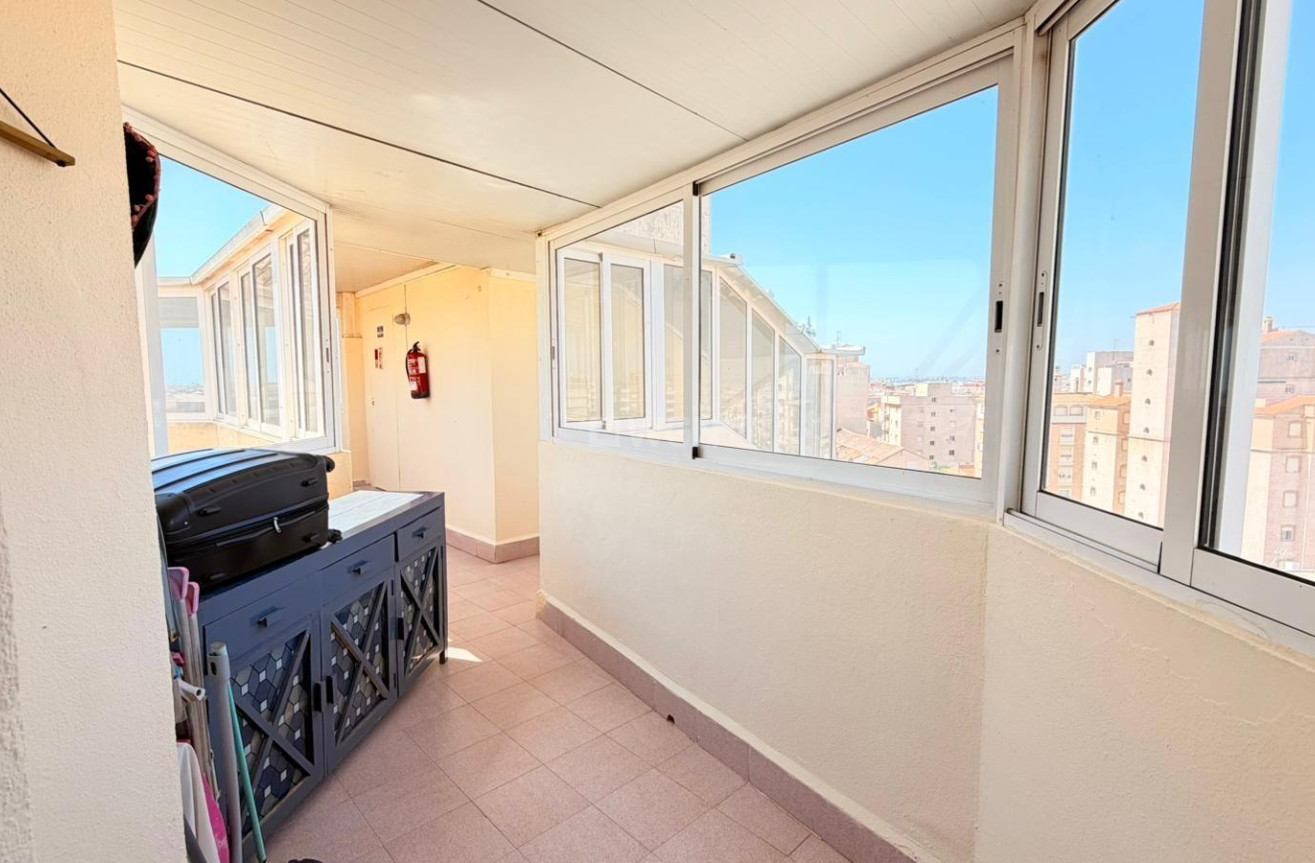 Odsprzedaż - Mieszkanie w bloku - Torrevieja - Nueva Torrevieja