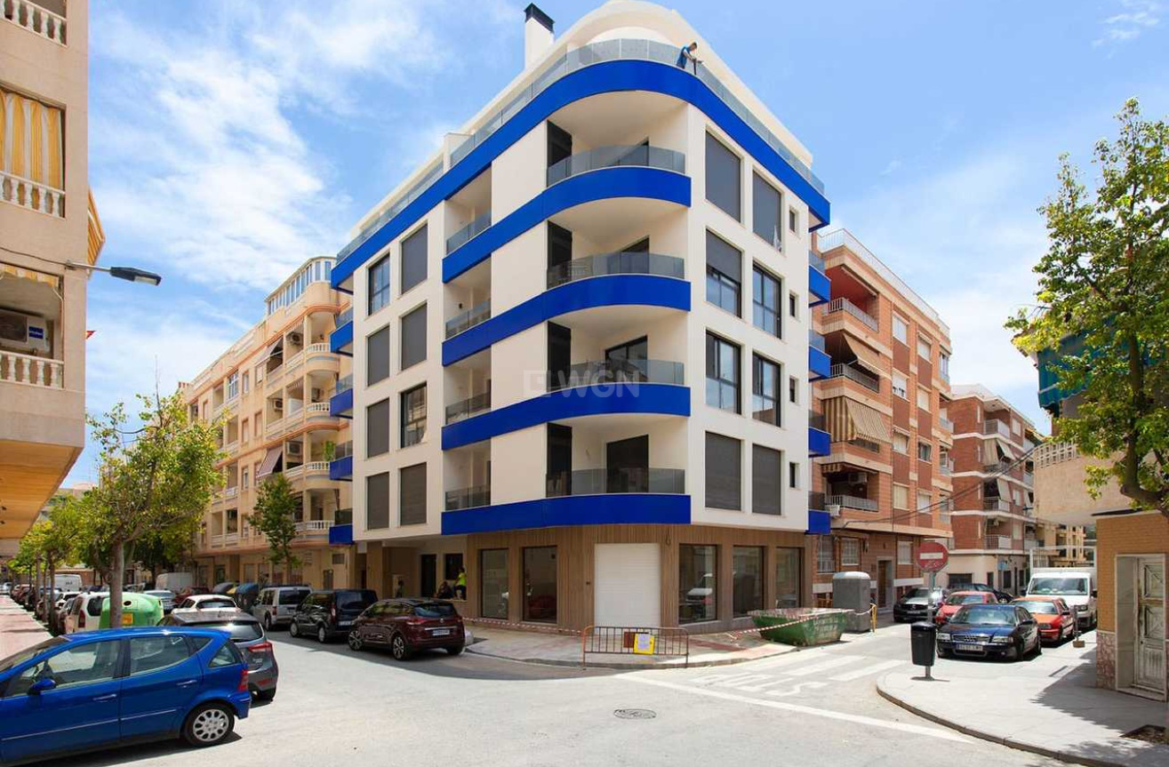 Odsprzedaż - Mieszkanie w bloku - Torrevieja - Costa Blanca