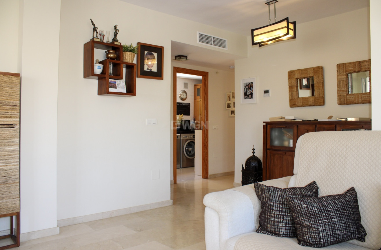 Resale - Apartment / flat - Torrox Costa - Costa del Sol