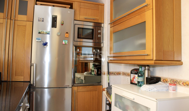 Resale - Apartment / flat - Torrox Costa - Costa del Sol