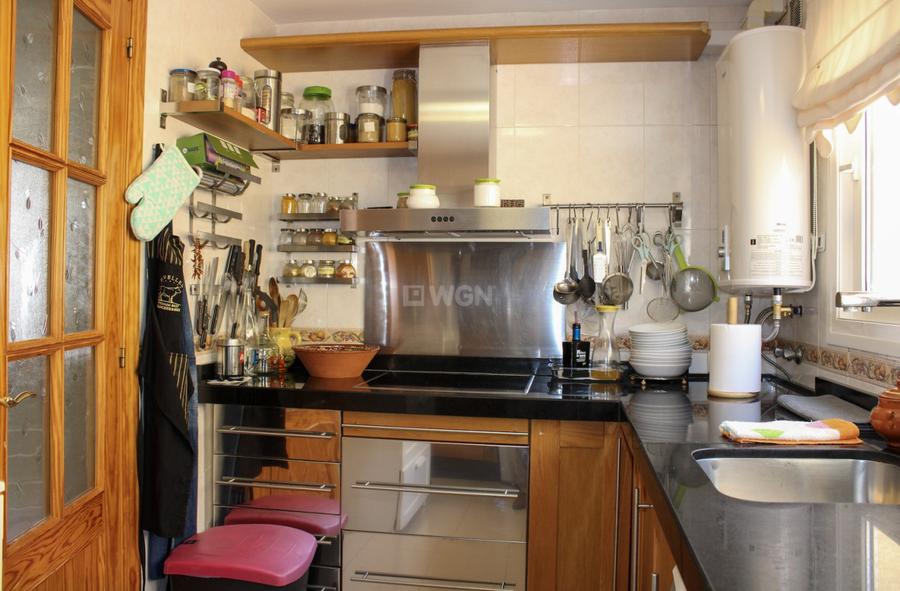 Resale - Apartment / flat - Torrox Costa - Costa del Sol