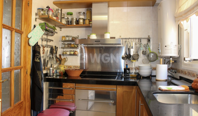 Resale - Apartment / flat - Torrox Costa - Costa del Sol