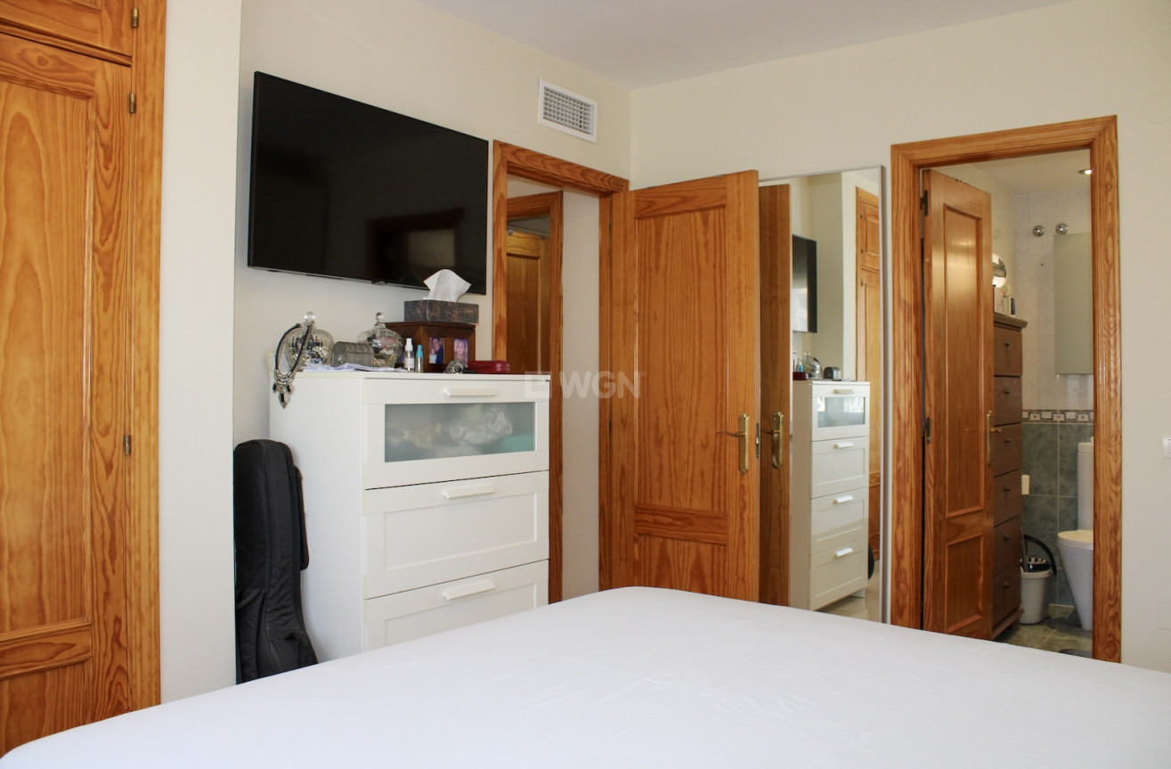 Resale - Apartment / flat - Torrox Costa - Costa del Sol