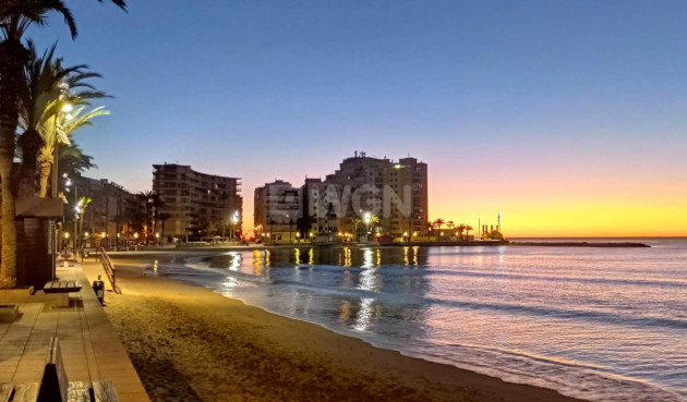 Wiederverkauf - Wohnung - Torrevieja - Playa del Cura